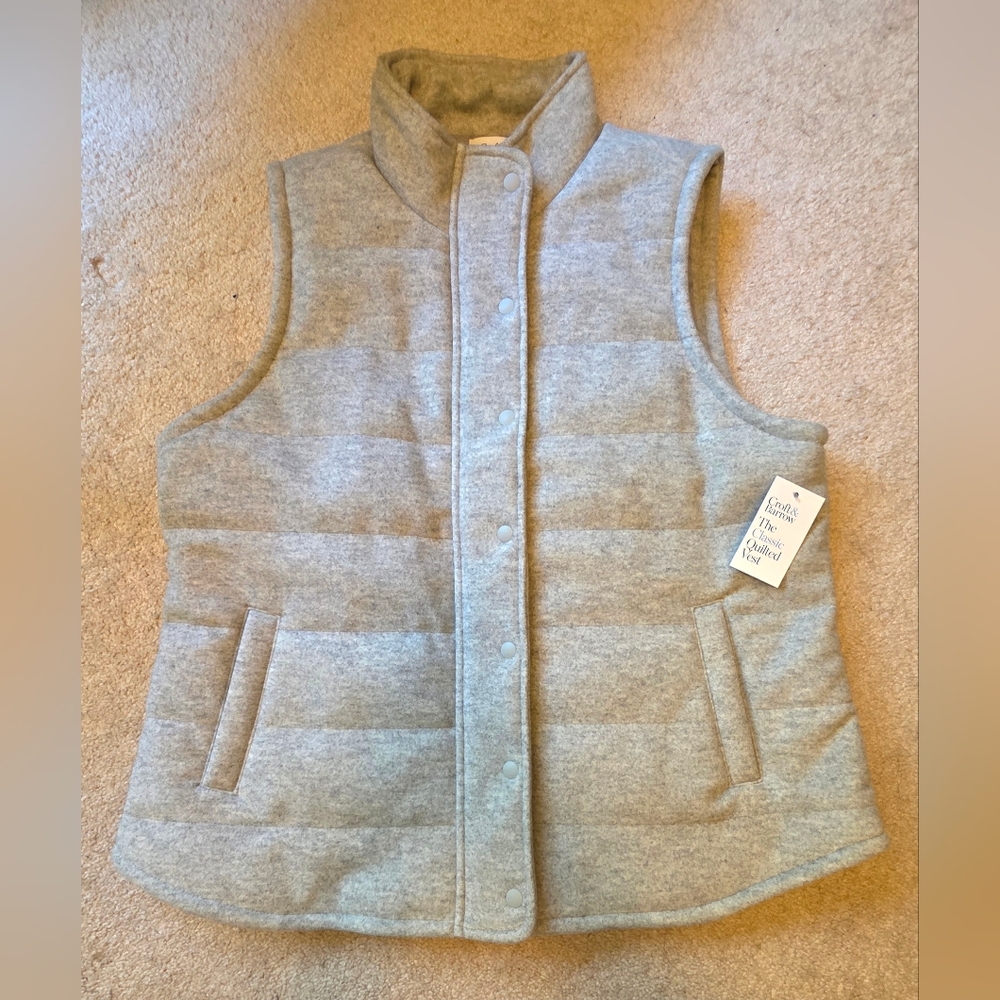 Croft &‎ Barrow Women's Gray Quilted Vest - Picture 2 of 10